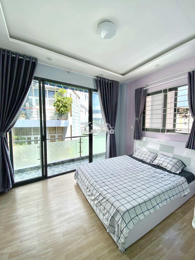 Phòng cao cấp, mới, ban công. thuận tiện di chuyển các quận - 2