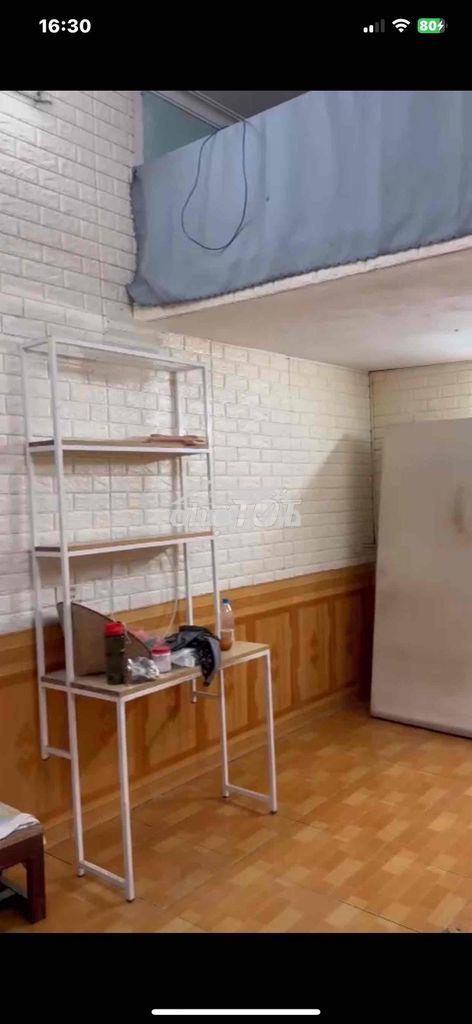 Chính chủ cho thuê căn studio tầng 1,tập thể xà phòng-  ngõ 181 đường - 3