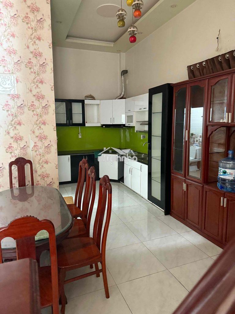 Cho thuê nhà hướng tây 4p ngủ