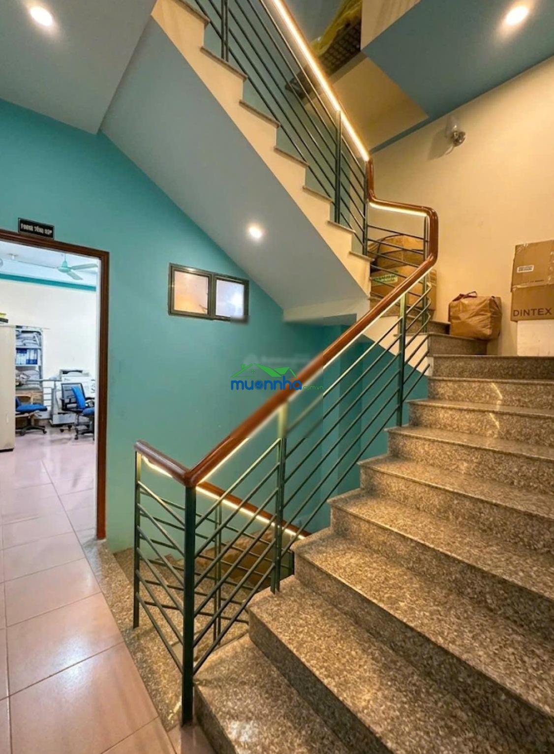 Nhà khu cộng hòa - ngang 4.2m x 20m - đường nhựa 8m - khu đồng bộ - vị trí đẹp