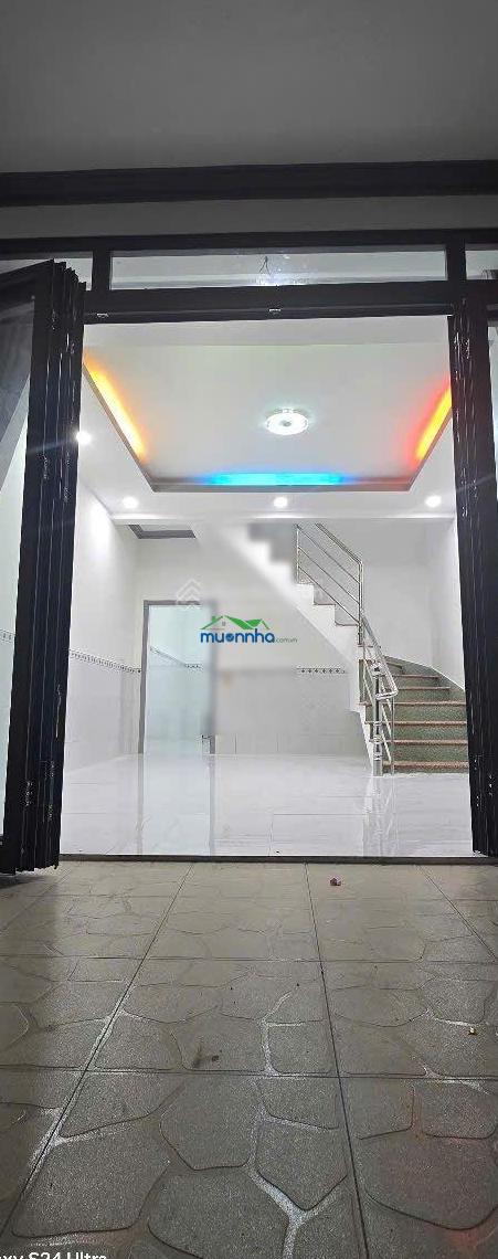 Gấp bán nhà đẹp ở liền quận 7, mặt tiền kinh doanh buôn bán, kế bên phú mỹ hưng, nhỉnh 4 tỷ có tl
