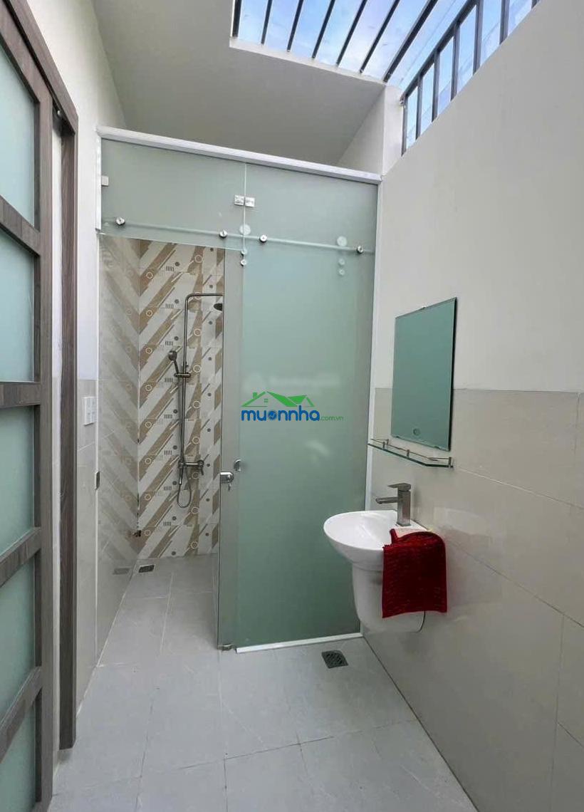 Nhà 3 tầng mới xây kdc nam khang 1426 nguyễn duy trinh, giá 6.3 tỷ