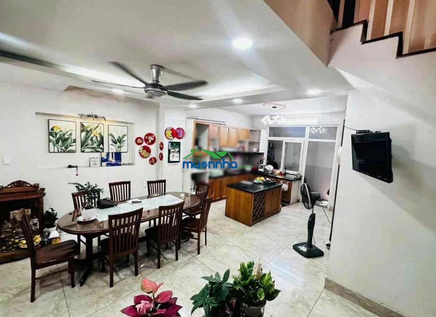 Nhà bán 5 tầng, hẻm 6m, gần mặt tiền nguyễn gia trí d2, bình thạnh, 4.5x15m, giá 22 tỷ.