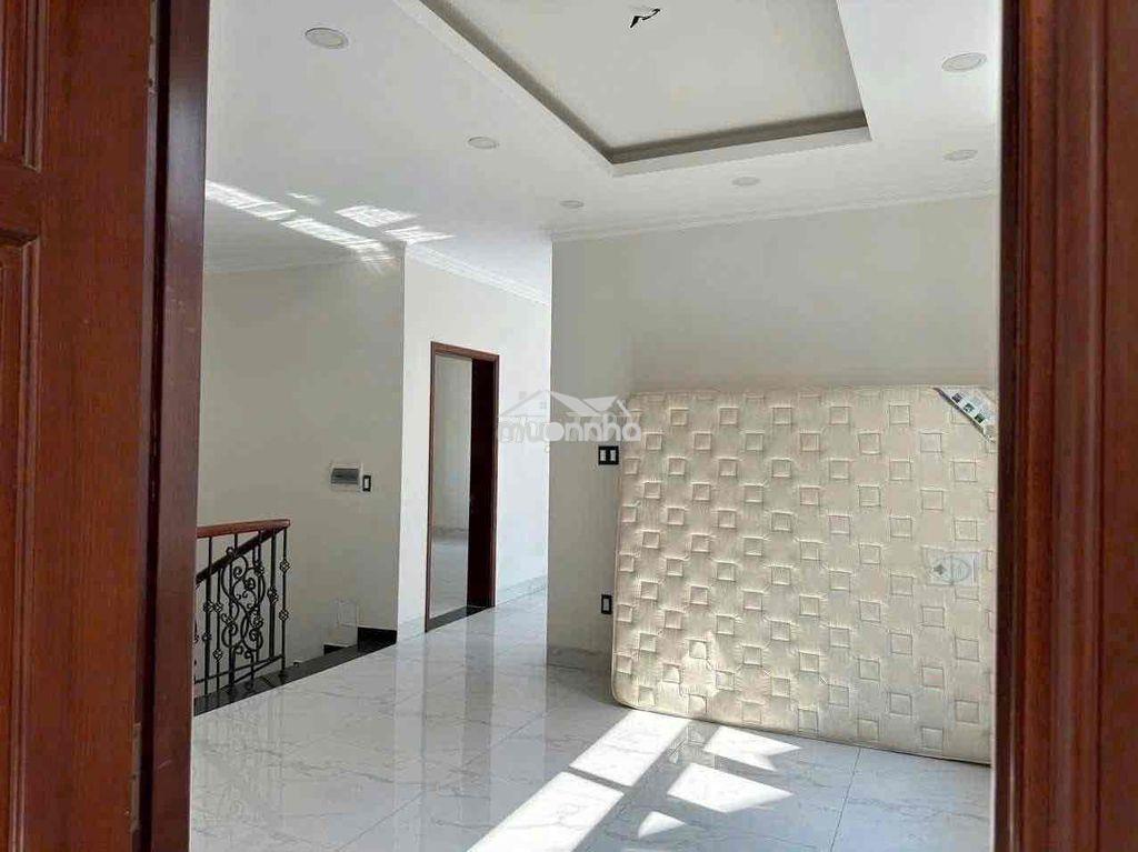Biệt thự ngay phố đi bộ  bạch đằng 10x25m 1 trệt 2 lầu có thang máy - 2