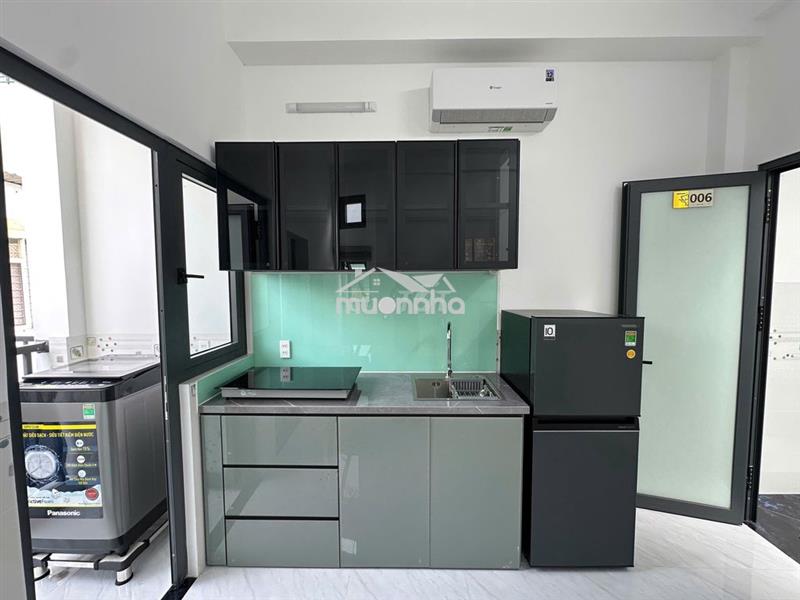 Phòng mới xây - full nội thất - tôn đản q4