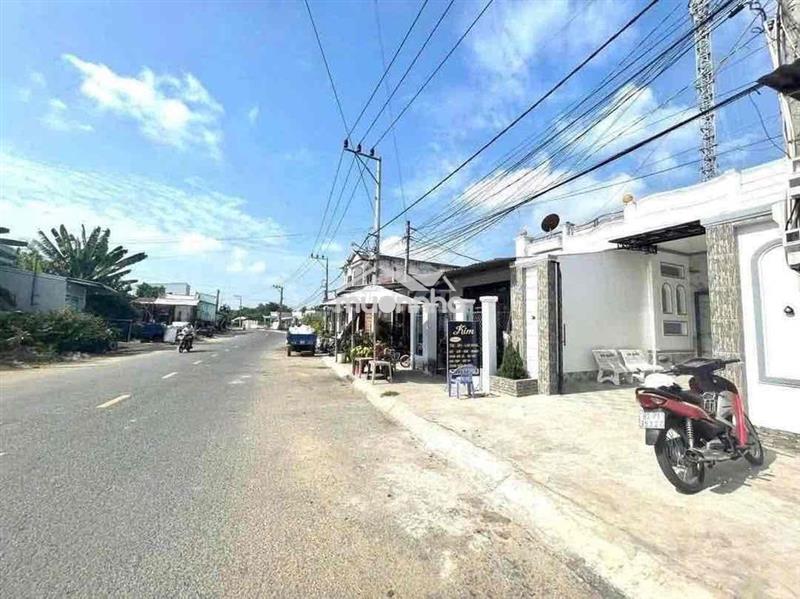 Nhà mặt tiền