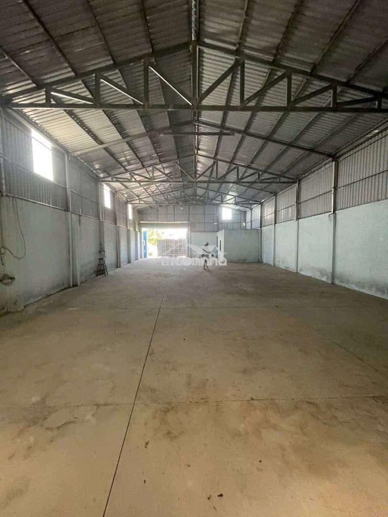 Xưởng kho chứa hàng 10x20 tróng suốt  - 3