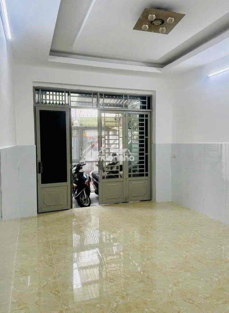 Nhà mới đẹp, 1 trệt 2 lầu, 3p. ngủ 3wc ở và đi làm ok