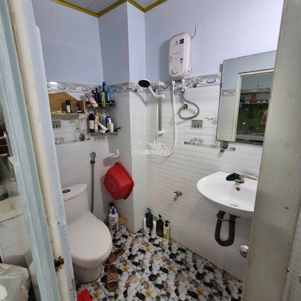 Bán nhà hẻm ba gác rộng rãi đường phạm thế hiển p4 q8 - 3