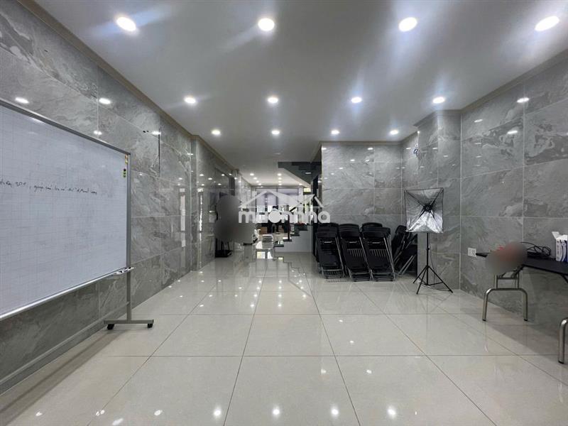 Cho thuê văn phòng 1 trệt 1 lầu , dt : 6x18m tại kddt vạn phúc city
