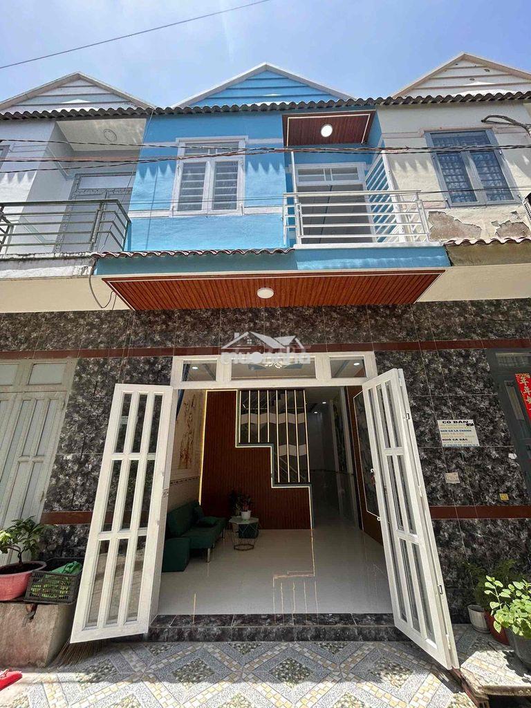 Nhà hẻm xe hơi 1 tỉ 200 4x11m dân xây sổ hồng riêng