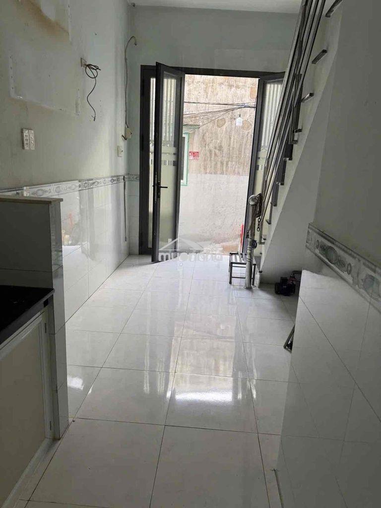 Bán nhà bình tiên, 20m2, 2 tầng, sổ vuông vức hoàn công đủ, hẻm 3m - 2