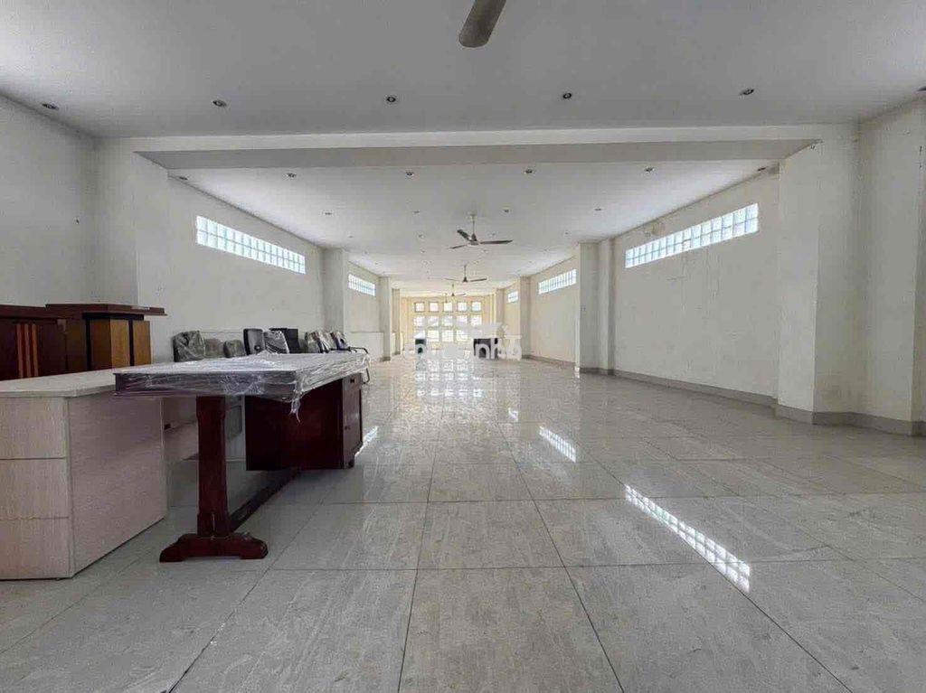 Cho thuê mặt bằng đường cmt8, thủ dầu một - diện tích đất : 1000m2, - 4