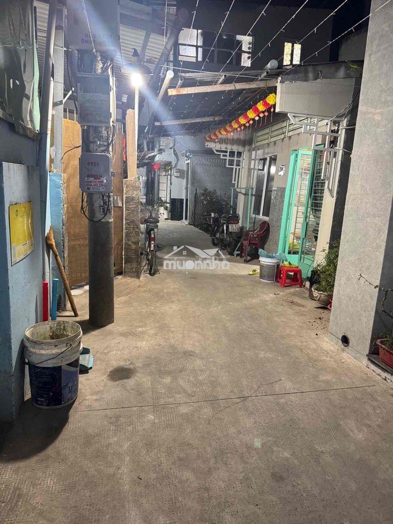 🔥 Bán dãy phòng trọ ,gồm 5 phòng ,dòng tiền 15tr/ tháng   🏡 dt: 5,27 x - 3