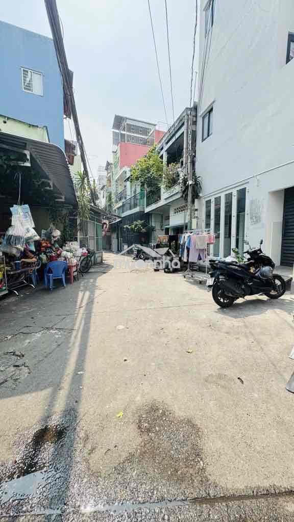 Bán chdv dt 70tr/thang htn 6m 3 tầng có thang máy nhỉnh 14 tỷ tlcc