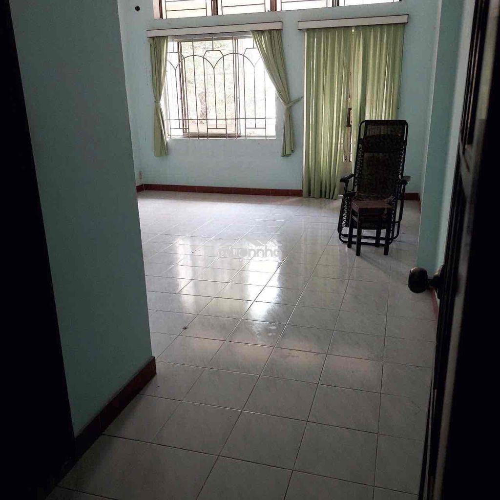 Cho thuê nguyên căn 4.5*22m - hxt thông - 1tr2l hẻm lê văn sỹ - q3 - 4