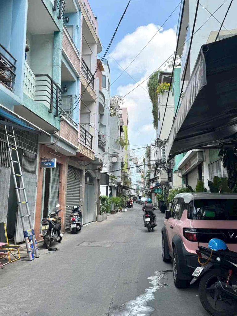 Gần ngã 4 phú nhuận. nhà 4 tầng 2mt. 6,7x10. 4pn full nt. nhỉnh 7tỷ tl