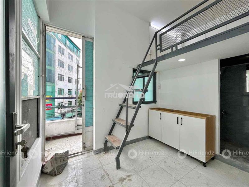 🔥Phòng gác ban công mới giá rẻ máy lạnh rộng rãi ngay khu sân bay