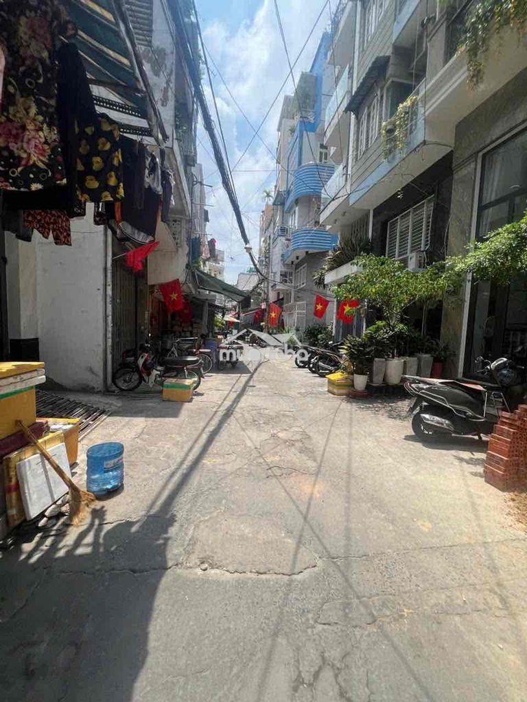 Bán nhà quận 10
