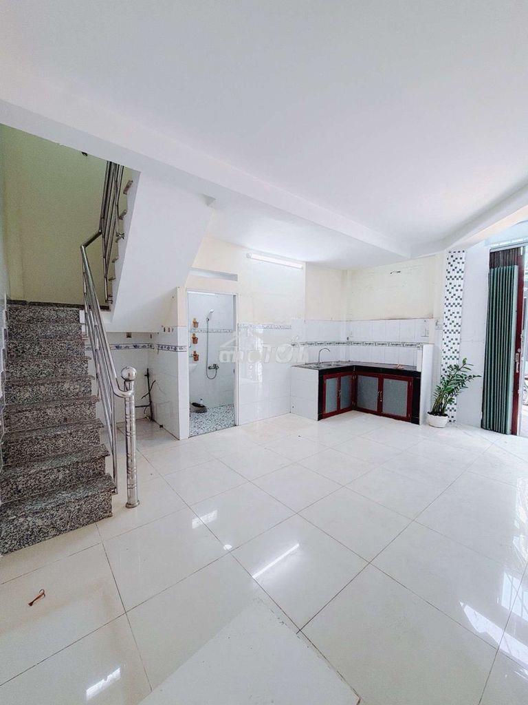 Nhà 5 tầng - 4 tỷ 250 - 7 phòng cho thuê - đoàn văn bơ, q 4