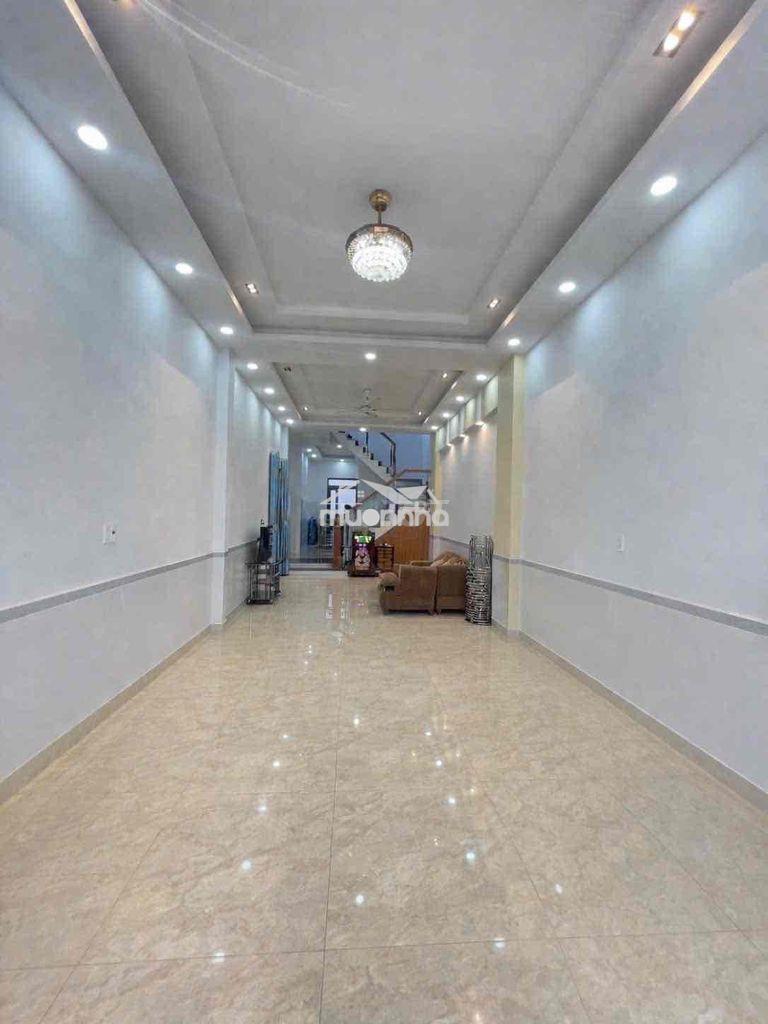 65m2 - nhỉnh 6 tỷ - 2 tầng - ngay nguyễn cửu vân - giáp quận 1