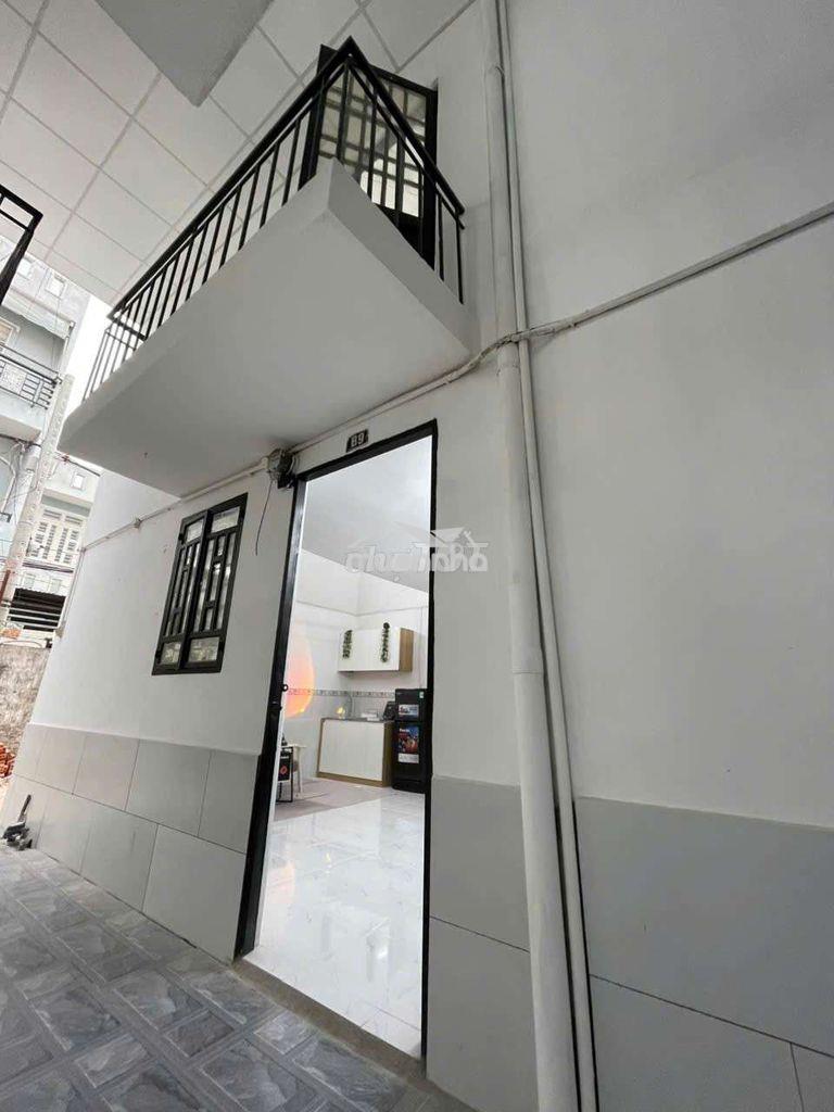 Nhà 1 trệt 1 lầu ngay khu bốn xã, ở được 3,4 người
