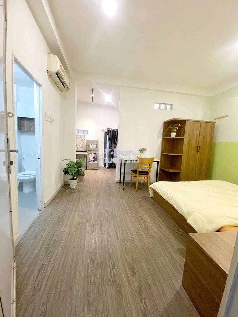Studio siêu xinh + sát cầu bông + rộng 35m2 + tầng trệt + miễn phí xe