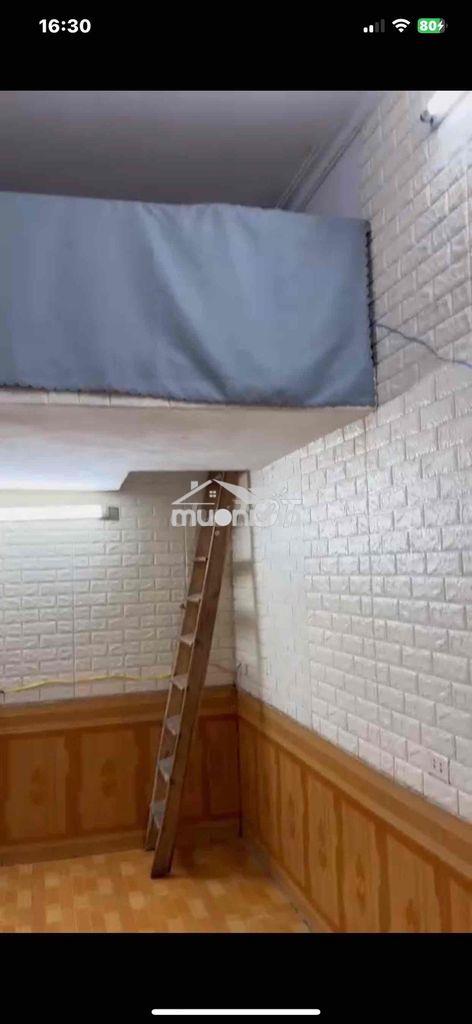 Chính chủ cho thuê căn studio tầng 1,tập thể xà phòng-  ngõ 181 đường - 4