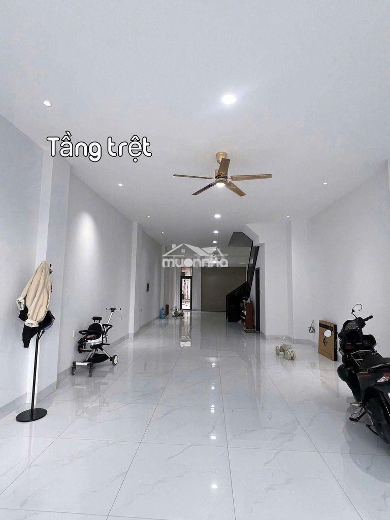 Nhà unicomplex lý nam đế 3 phòng ngủ