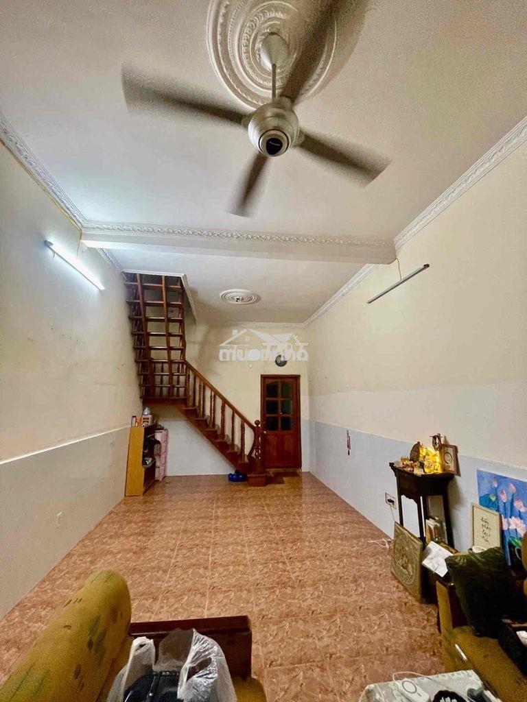 Ngộp bank bán gấp nhà 2 tầng 4x13m. nhà 1/ ngắn ngay cmt8. giá 6,7 tỷ
