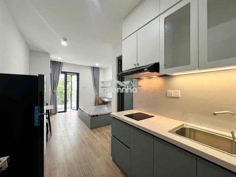 Cho thuê căn hộ ban công full nội thất gần vạn hạnh mall