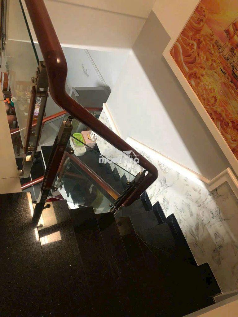 Cho thuê nhà dt 4x 20 hẽm dương bá trạc p1.  hẻm 4m. giá 12trieu  - 3