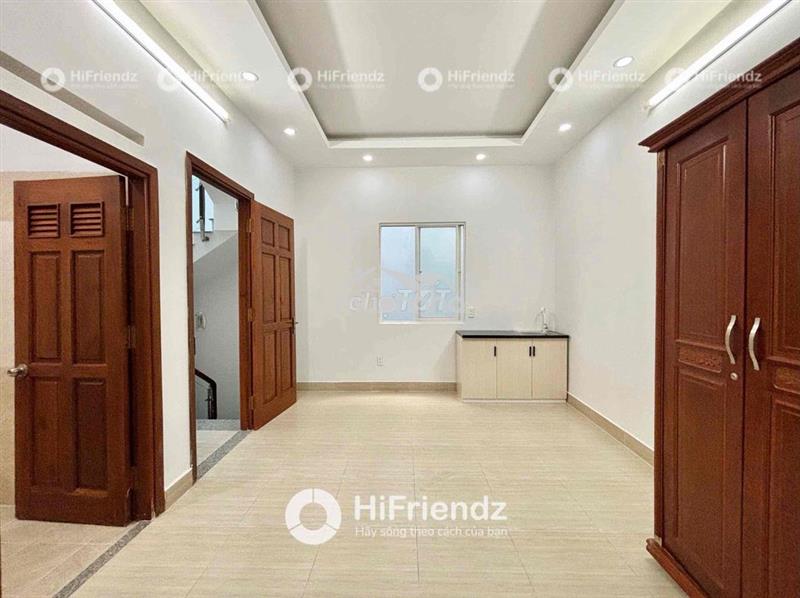 Trống sẵn studio rộng rãi cửa sổ trời đầy đủ nội thất gần đh huit aeon