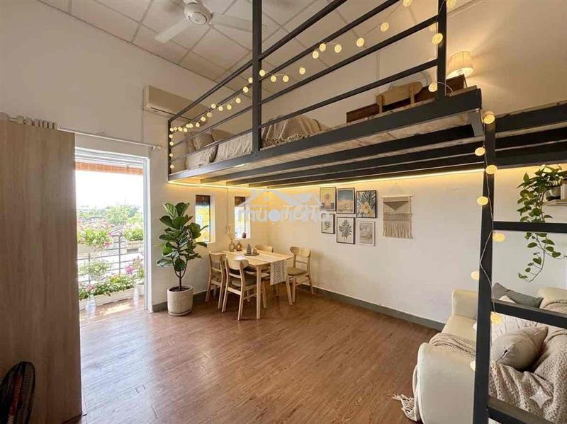 Mới 100% tách bếp gác cao không đụng đầu fullnt view sông sg, lanmark