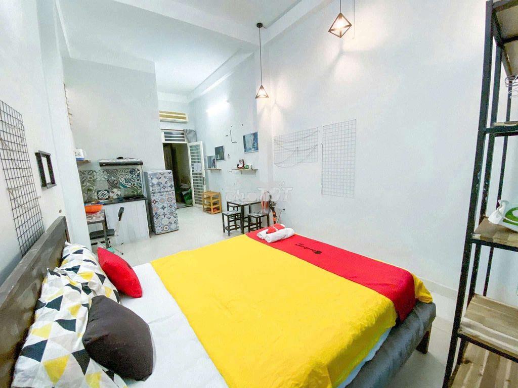Studio siêu rộng + thang máy + nội thất đầy đủ + sát vòng xoay đbp - 2