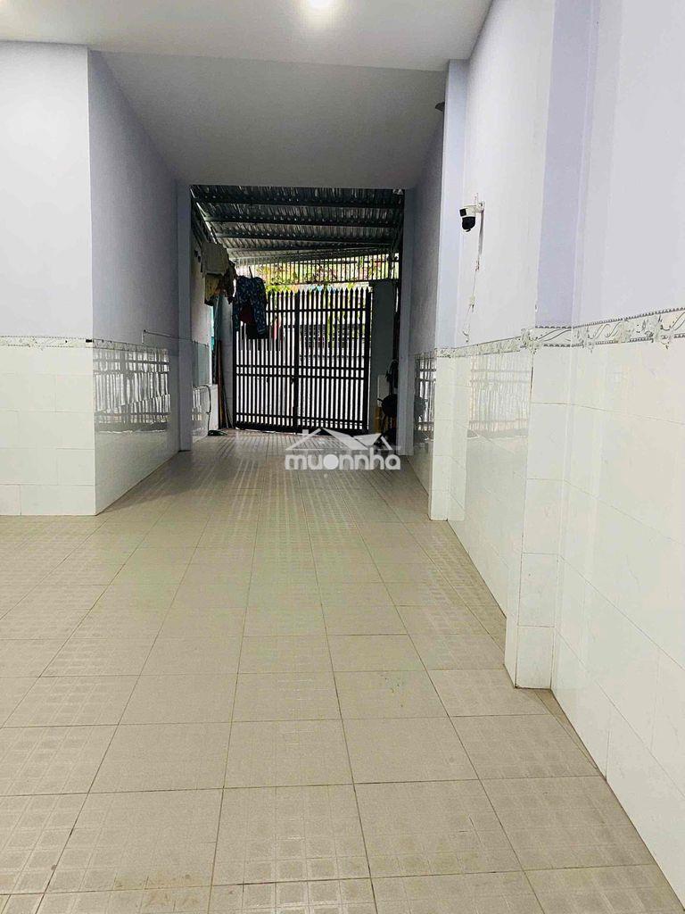 Chính chủ cho thuê nhà nguyên căn ngay làng đại học.