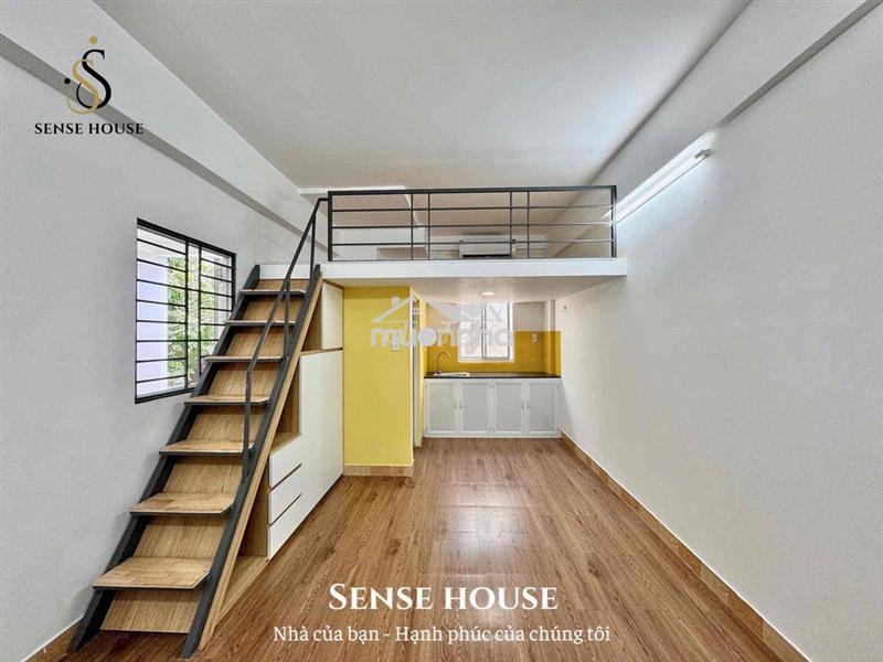 Phòng diện tích siêu rộng ở được 3-4 bạn - toà an ninh, sach sẽ