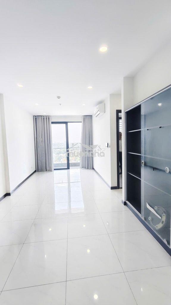 Bán nhanh căn sky view 1 pn giá chỉ 1ty8, đang cho thuê 6tr/th