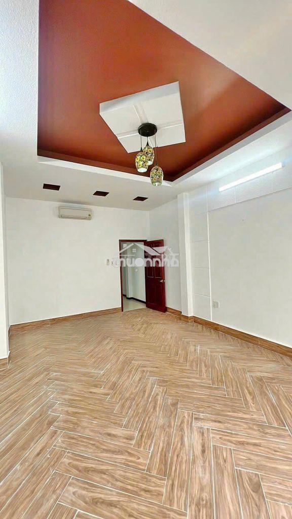 Nhà vip lê văn sỹ , 339/3c lê văn sỹ, phường 13, quận 3 - 4