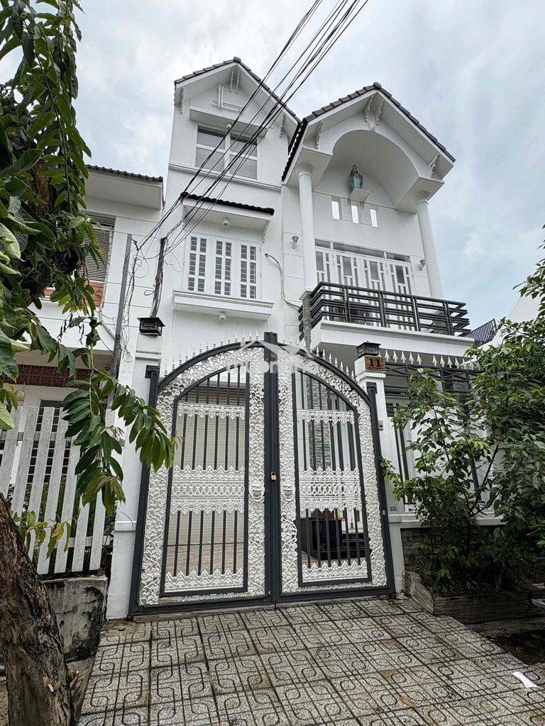 Bán nhà số 11 đuờng số 9 ấp 5 xã phong phú bình chánh