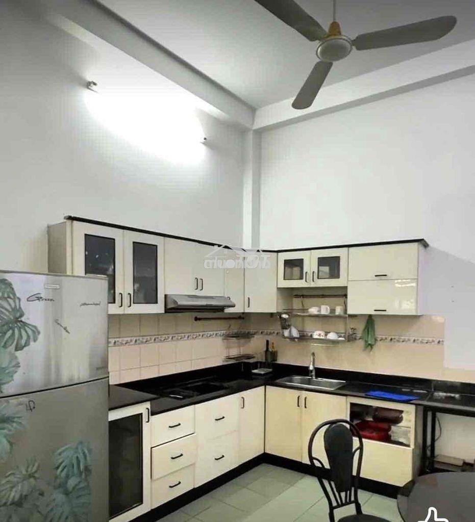 Cho thuê nhà hxh cmt8 5,5x10 kết cấu 1 trệt 2 lầu 4pn 3wc - 3