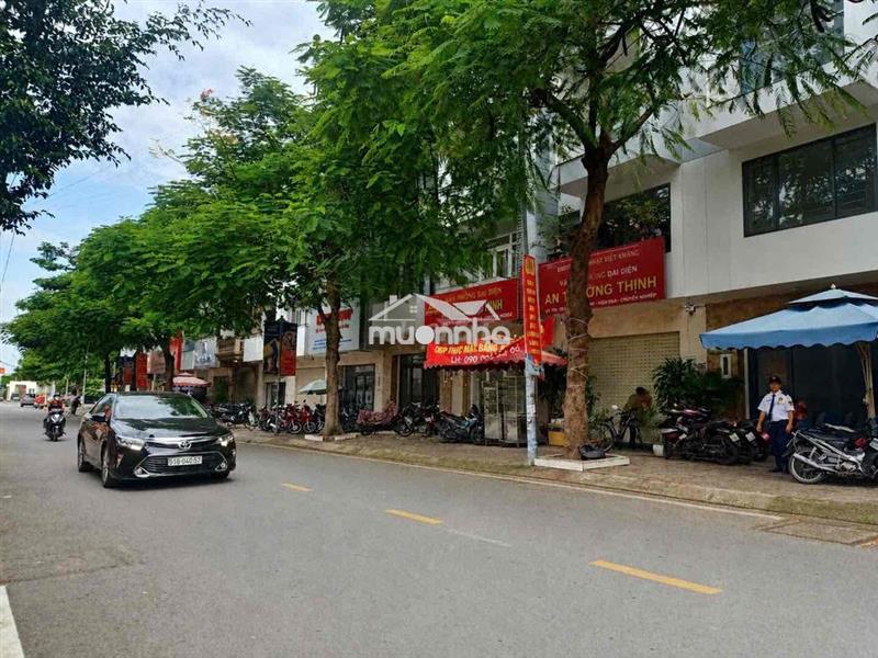 CHO THUÊ NHÀ PHỐ MẶT TIỀN RỘNG TIỆN LÀM VĂN PHÒNG KINH DOANH .