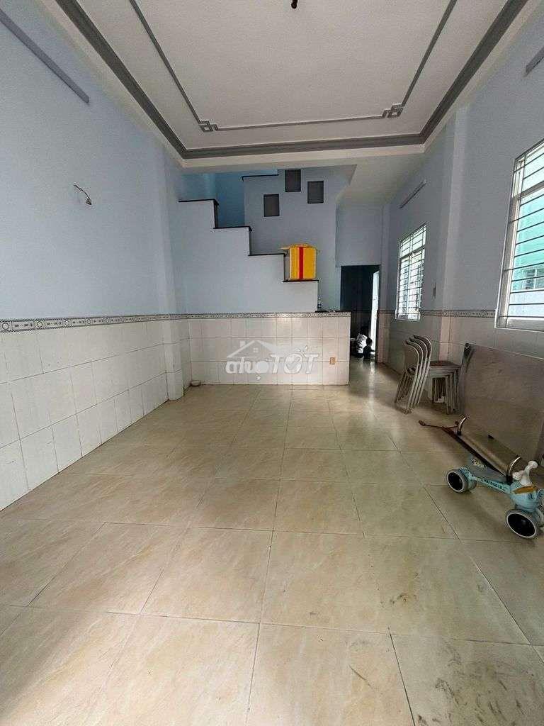 4 phòng đường 10m lạc long quân