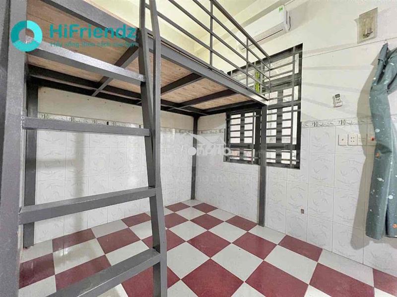 Trống sẵn studio, duplex cửa sổ thoáng như hình