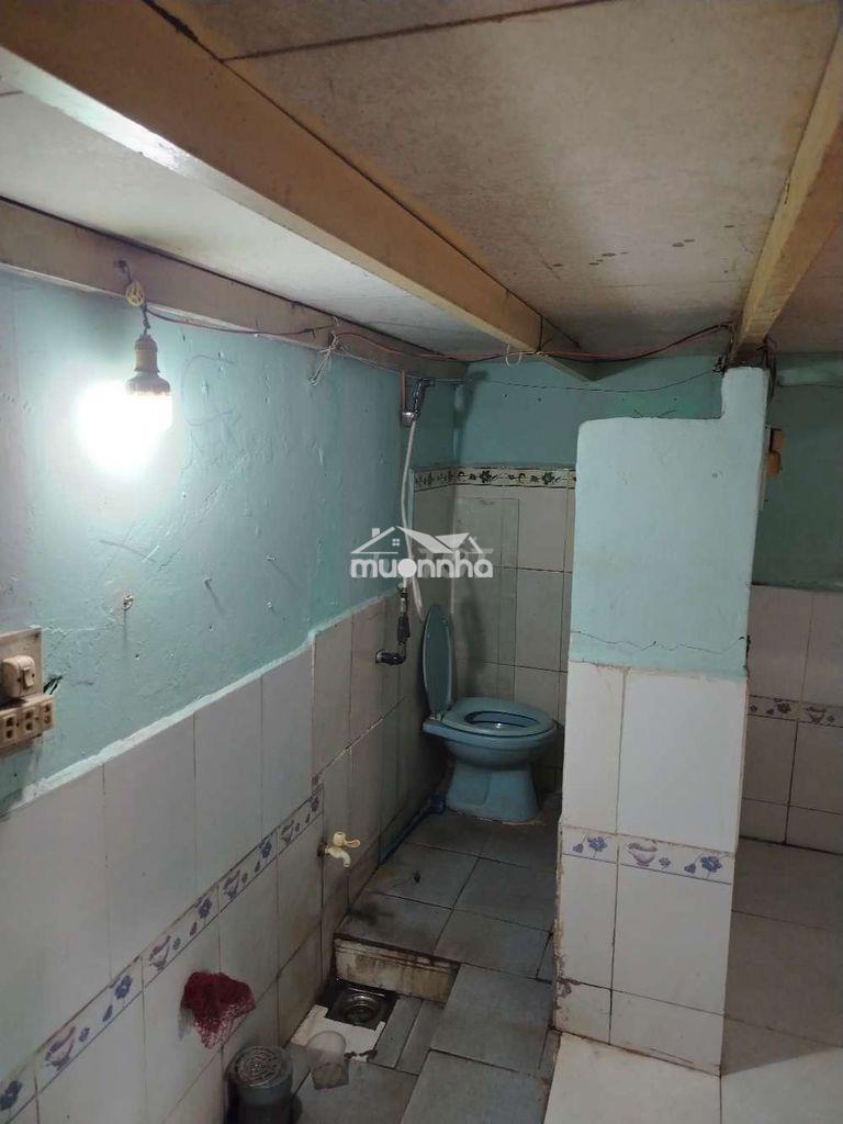 Cho thuê phòng trọ giá rẻ. gần chợ thủ đức  - 2