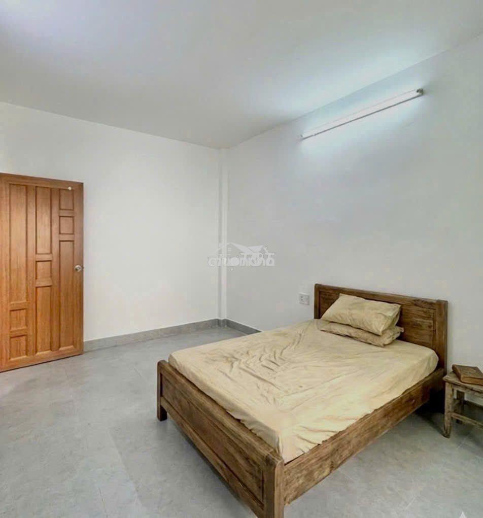 Gấp 86m2 x 2 tầng (ngang lớn) - xe hơi đậu cửa, ngay ngã tư phú nhuận - 4