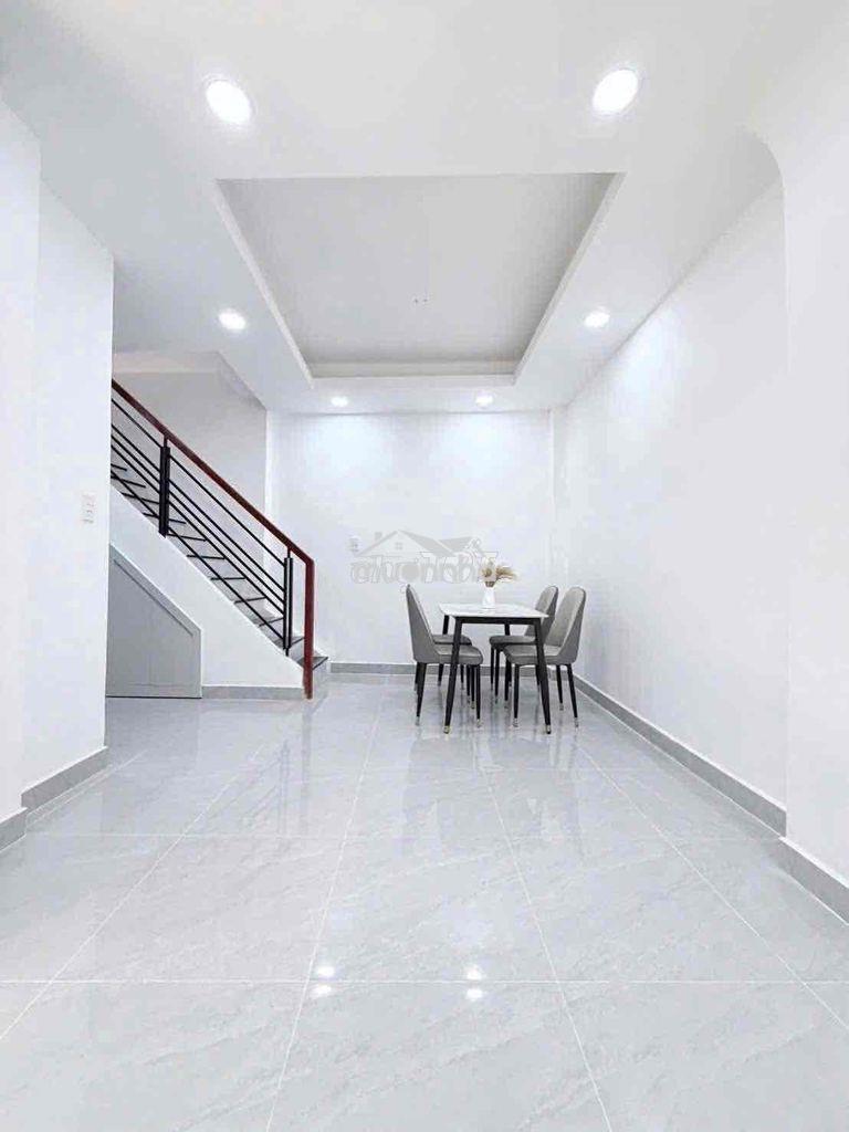 Nhà siêu đẹp gần cầu chữ y