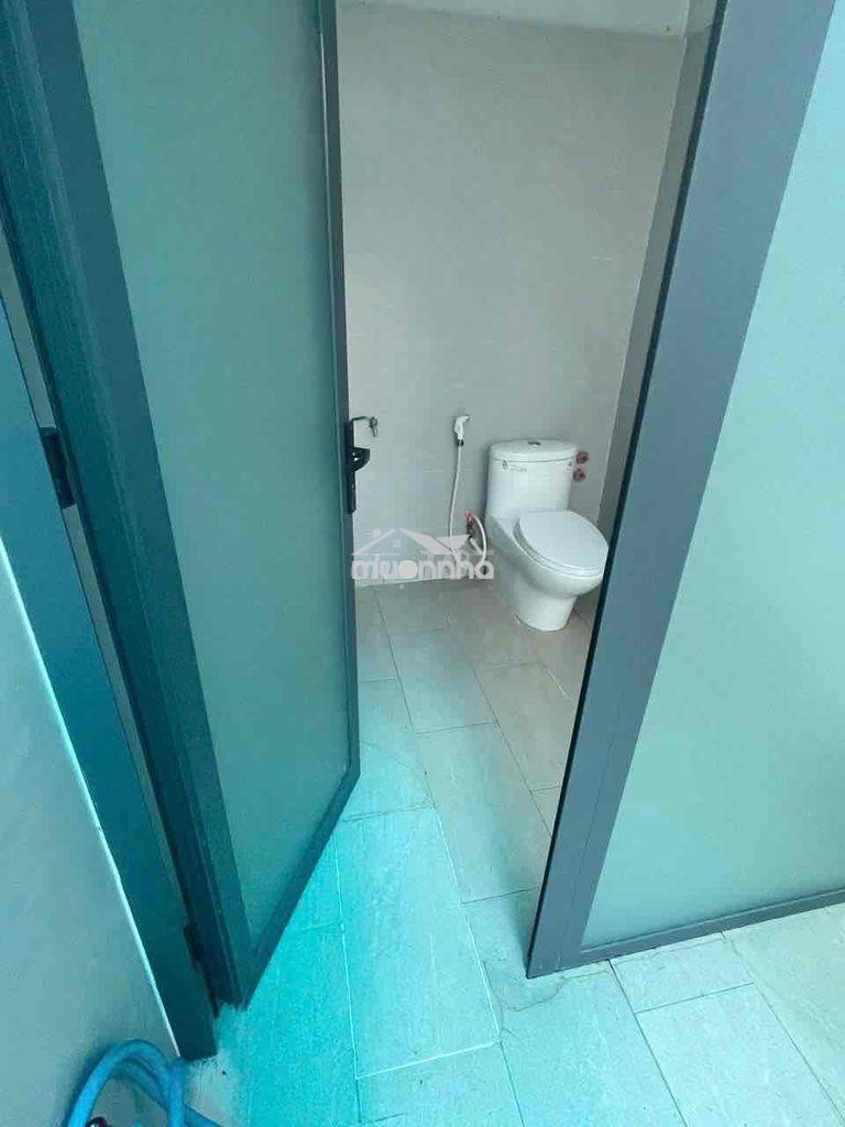 Cho thuê tầng trệt 7x20m giá 16.5triệu vnd tại kdt vạn phúc city - 2