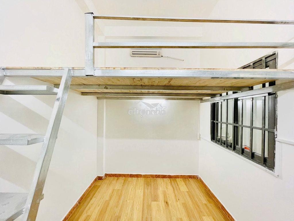 Phòng gác lửng máy lạnh, tách bếp.  gần ngã tư bảy hiển giá chỉ 3.5tr - 4