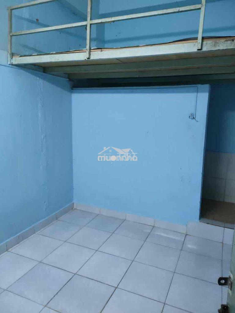 Phòng trọ gần chợ phú lâm . quận 6 - 4